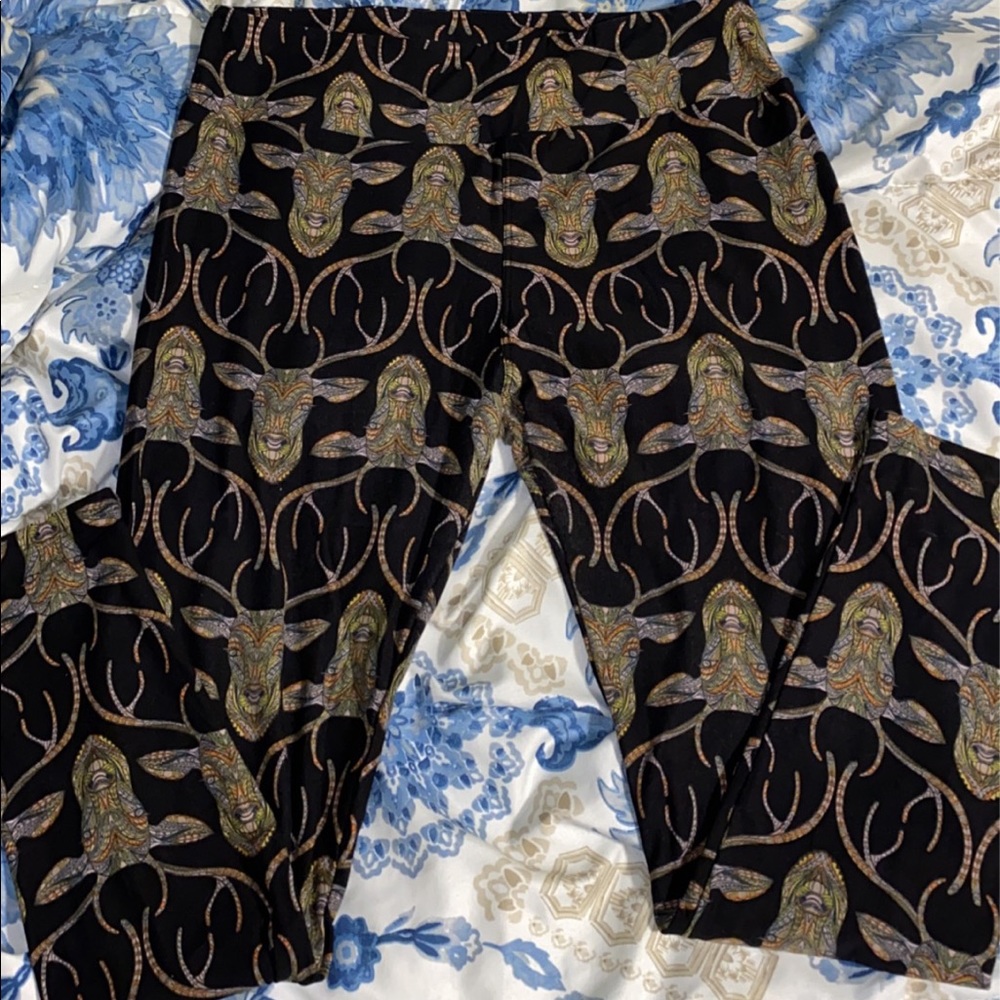 Tall and curvy lularoe leggings